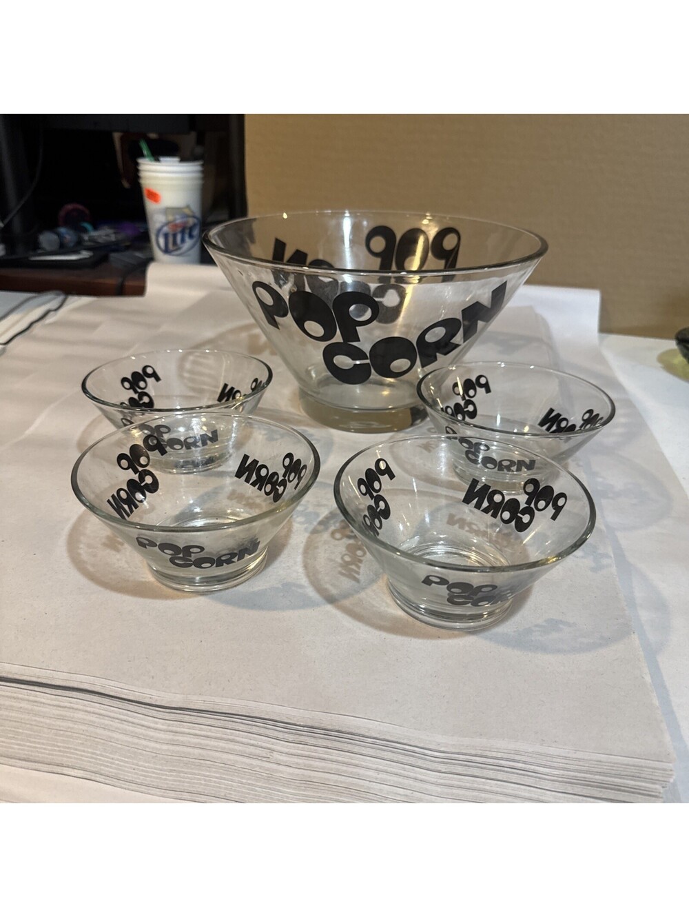 Vintage Retro Clear Glass Popcorn Bowl Set of 4 with Popcorn Text Print- see pic